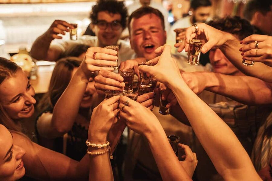 Lisbon: Private Dark History Walking Tour with Drinks - Key reasons this Lisbon tipsy tour works