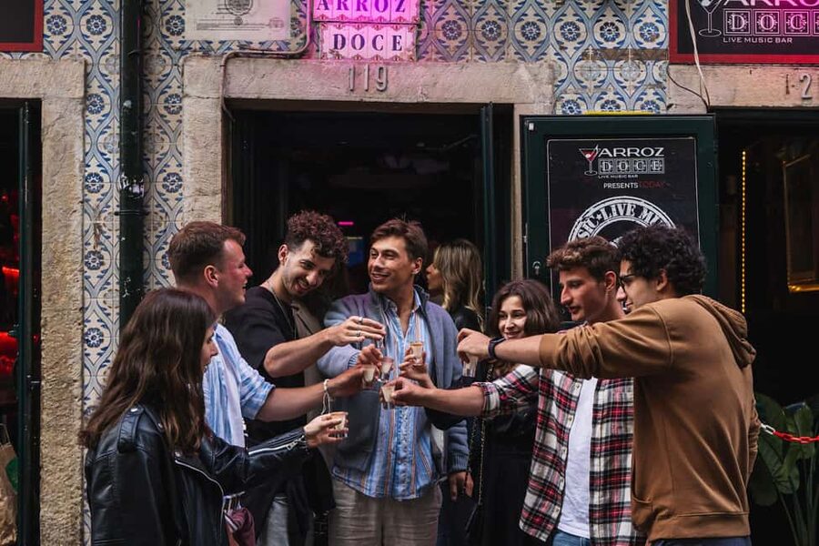 Lisbon: Private Dark History Walking Tour with Drinks - Should you book this Lisbon dark history walking tour?