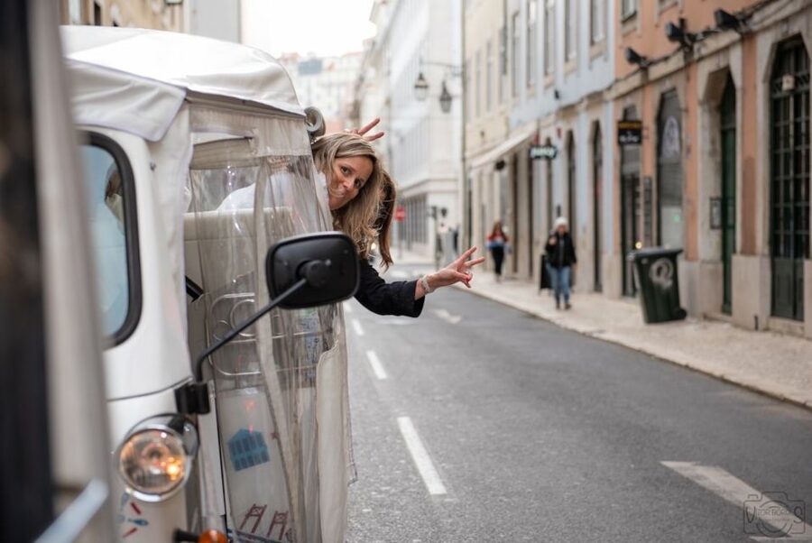 Lisbon: Private Food & Wine City Tour by Eco Tuk Tuk - Key points at a glance