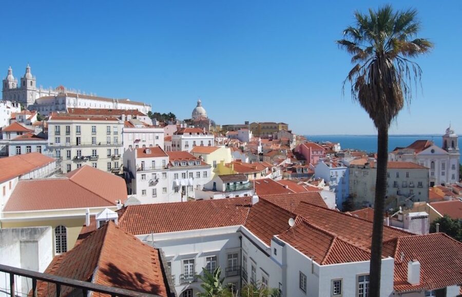 Lisbon: Private Historic Tour by Eco Tuk Tuk - Getting Your Bearings: From Cais do Sodré to Chiado and Baixa