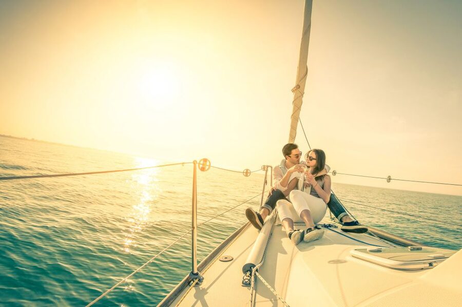 Lisbon: Private Sunset Sailing Tour with Champagne - Back along the north bank: Terreiro do Paço, Cais do Sodré, and the return view