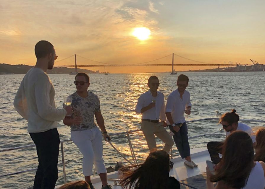 Lisbon: Private Tagus River Sunset Cruise on a Luxury Boat - Cristo Rei at sunset: the skyline finale