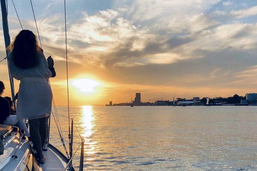 Lisbon: Private Tagus River Sunset Cruise on a Luxury Boat - Doca do Bom Sucesso meet-up: what your first 20 minutes should feel like