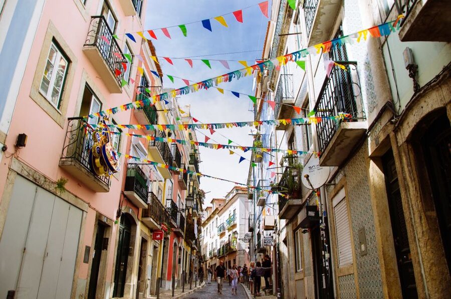 Lisbon: Private Tour with Locals – Highlights & Hidden Gems - Church of São Roque: art and faith without the lecture tone