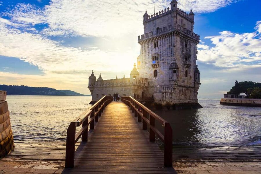 Lisbon: Private Tuk-Tuk City Tour With Local Guide - Why Lisbon’s “best of” works so well by tuk tuk
