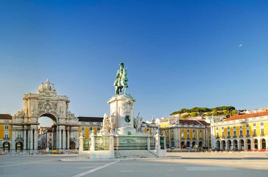 Lisbon: Private Tuk-Tuk City Tour With Local Guide - Choosing 90, 2, or 3 hours, and what you actually gain