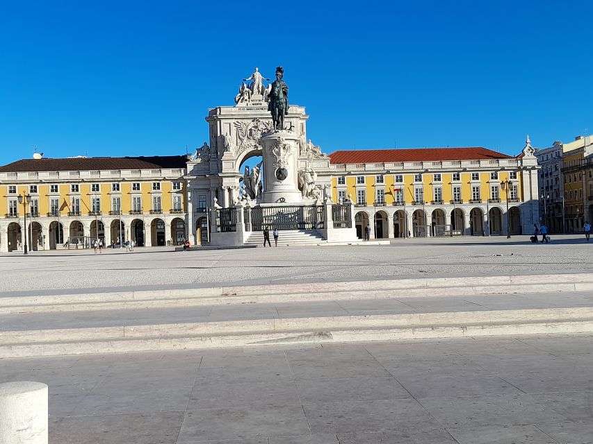 Lisbon: Private Tuk-Tuk Tour for 2 hours - Why a private tuk-tuk is perfect for Lisbon’s seven hills