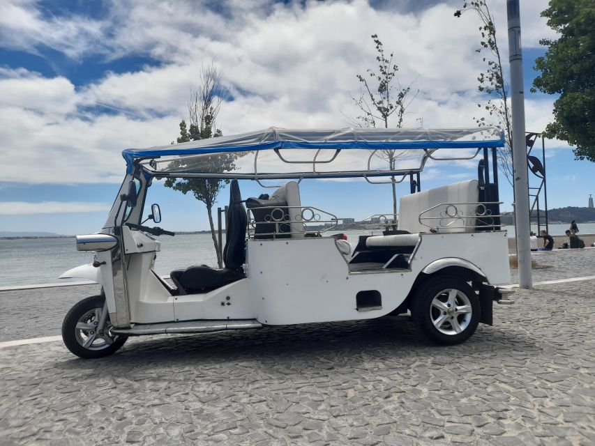 Lisbon: Private Tuk-Tuk Tour for 2 hours - Senhora do Monte: the viewpoint that gives you the big picture