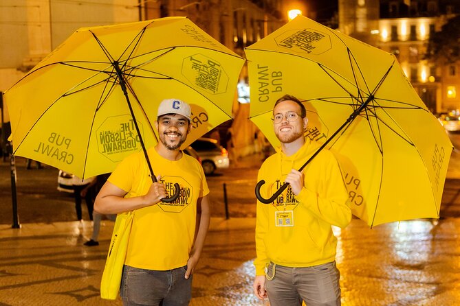 Lisbon: Pub Crawl with Open Bar, Shots & VIP Club Entry - What this is really like, Lisbon style