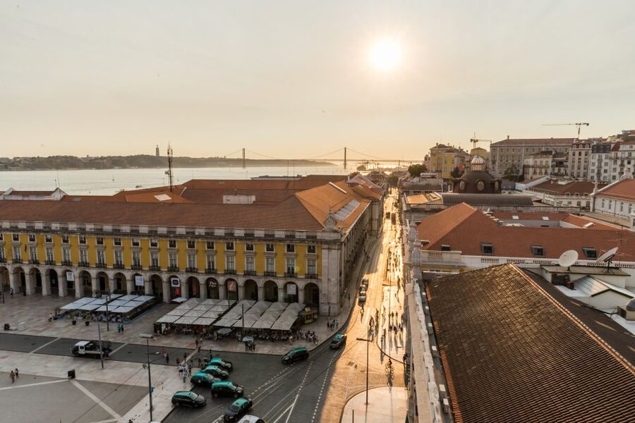 Lisbon: Rua Augusta Arch Admission Ticket - Panoramic views you can actually use for orientation