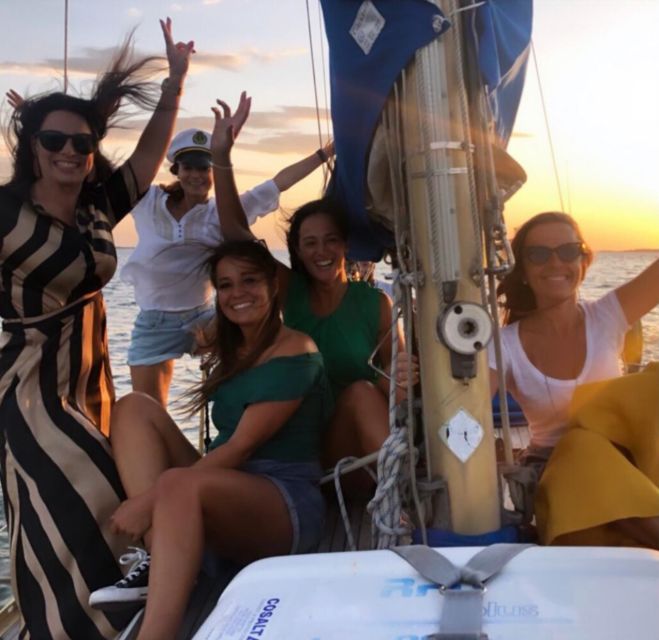 Lisbon: Sailboat Sunset Tour with a Drink - Getting on board at Doca de Alcântara, Gate 2