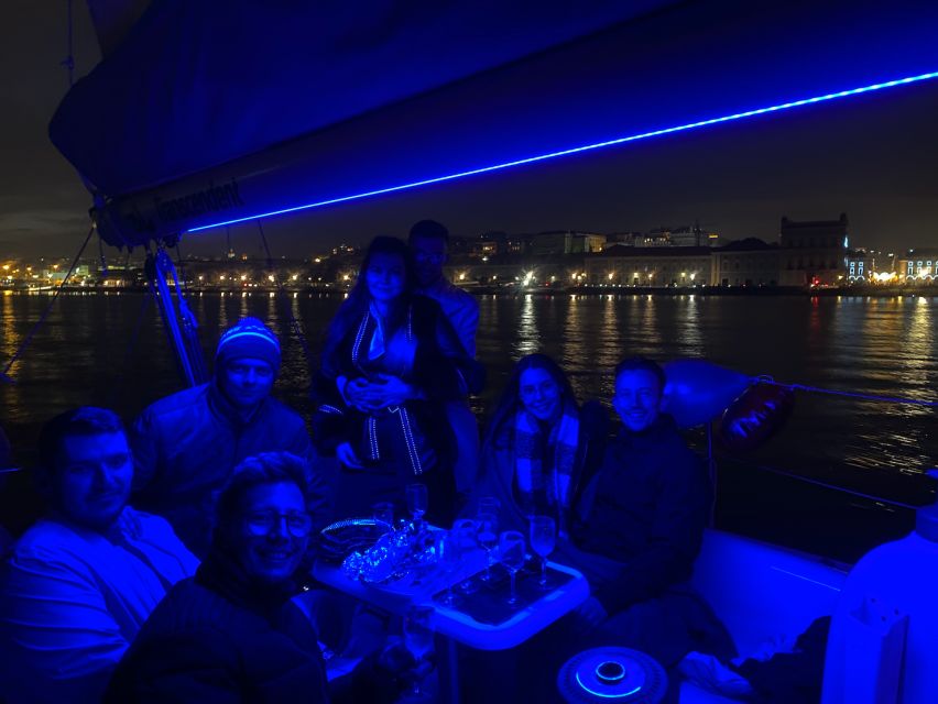 Lisbon: Sailboat Tour w/ Local Guide and Open Bar Green Wine - Who this tour suits best (and who should skip it)