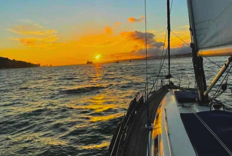 Lisbon: Sailing Boat Tour with Drinks & Pastel de Nata - Comfort on a Real Weather-Varied River (and How to Dress for It)