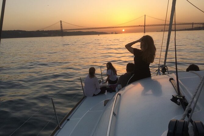 Lisbon Sailing Catamaran Public Cruise with drinks - Price and what you really get for $32.67