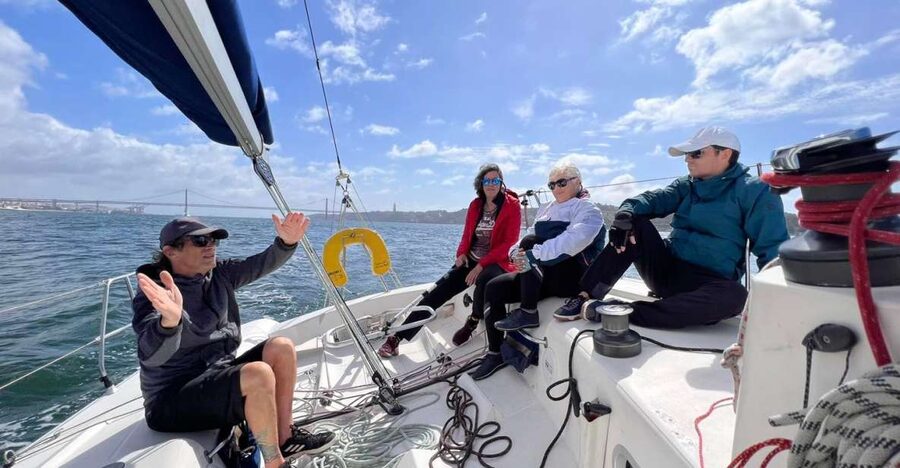 Lisbon: Sailing Sunset - The 2-hour plan, stop by stop on the Tagus