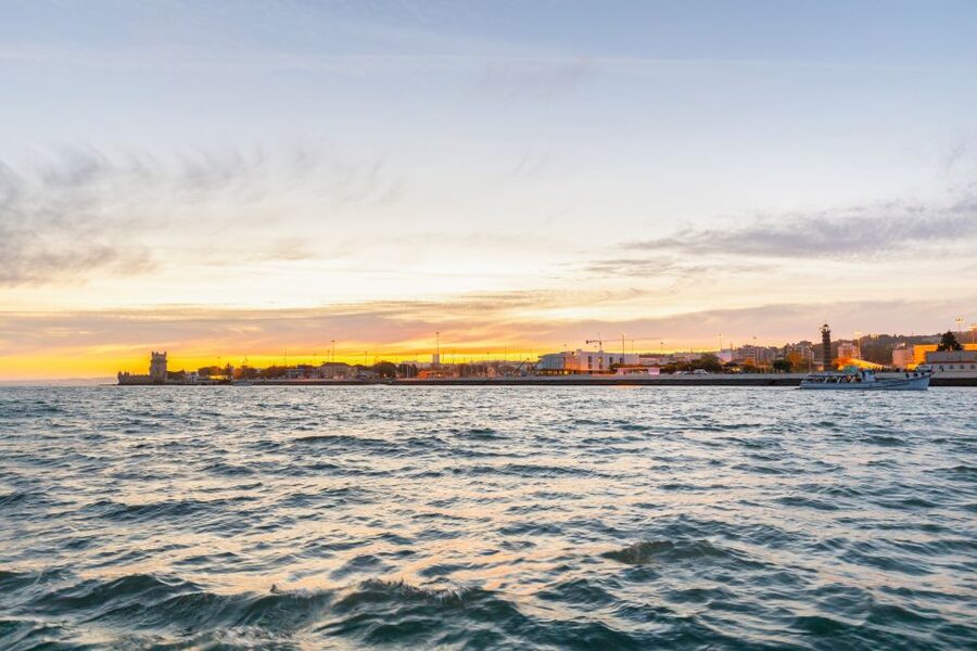 Lisbon: Sailing Tour on the Tagus River - From Belém to the 25 de Abril Bridge, monuments from a new angle