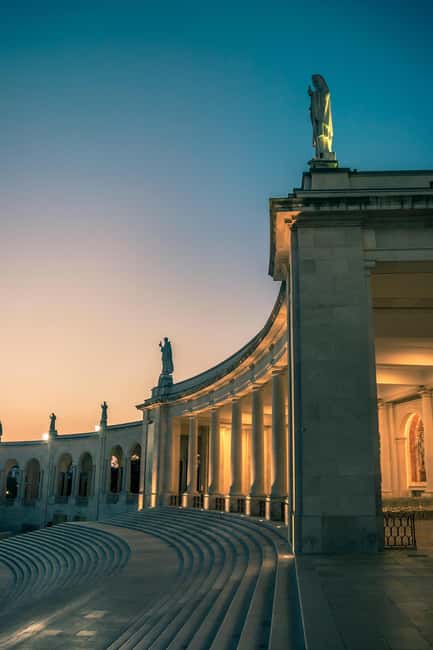 Lisbon: Sanctuary Fátima & Little Shepperd Town Guide Tour - Price and logistics: why $46 can be a smart value