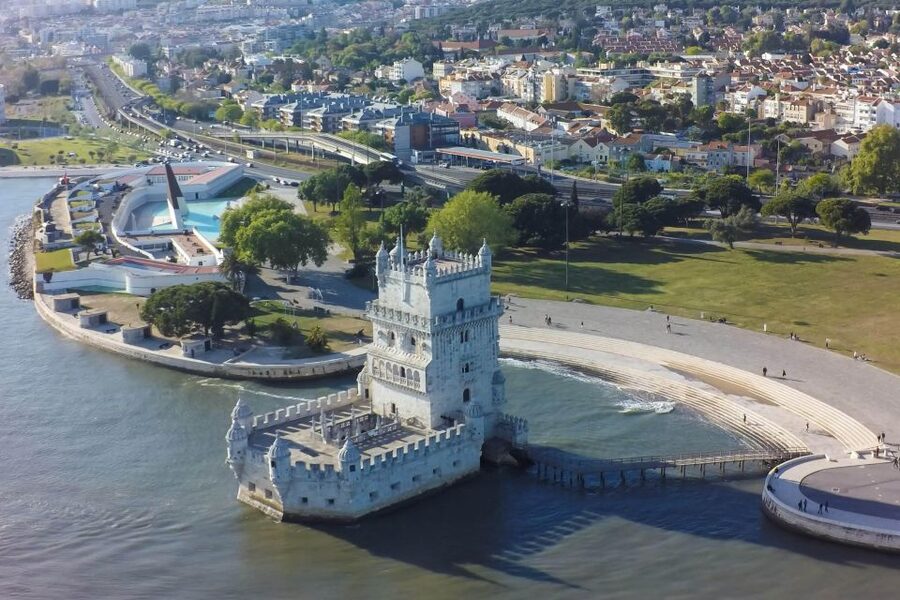 Lisbon: São Jorge Castle E-Ticket and Audio Guide - Why São Jorge Castle feels different with a phone ticket