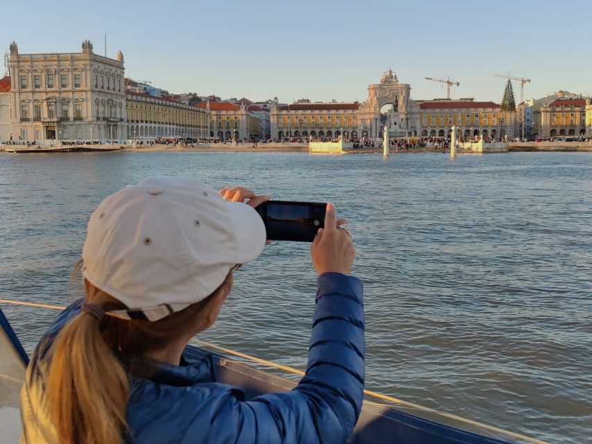Lisbon: Scenic Day & Sunset Boat Tour with a Drink - Why This Tagus Sail Hits Different at Sunset