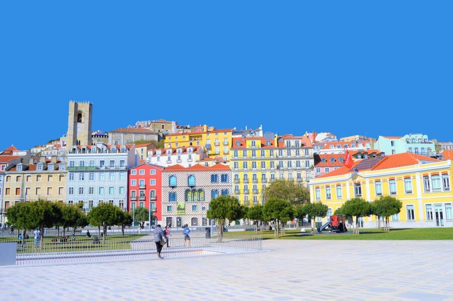 Lisbon: Segway Super Tour - City-center photo stops that build the Lisbon you want to see