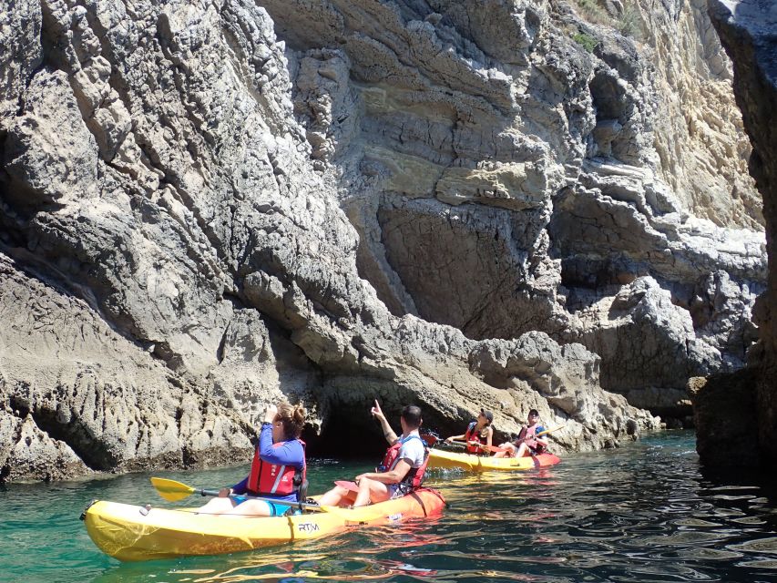 Lisbon: Sesimbra Kayak Discovery Experience - Paddling Stretch One: Bay of Sesimbra to Arrábida Cliffs
