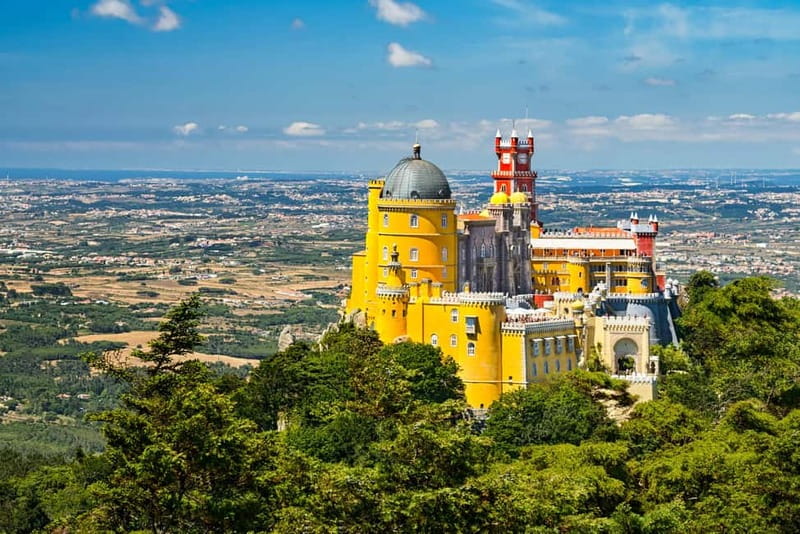 Lisbon: Sintra Cascais & Pena Palace Small Group Tour - Key highlights at a glance