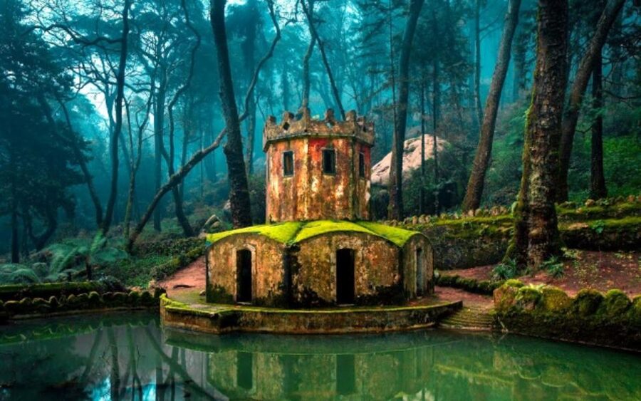 Lisbon: Sintra, Pena, Moorish Castle, Regaleira & Cascais - Quinta da Regaleira: the Initiation Well and the power of weird symbolism