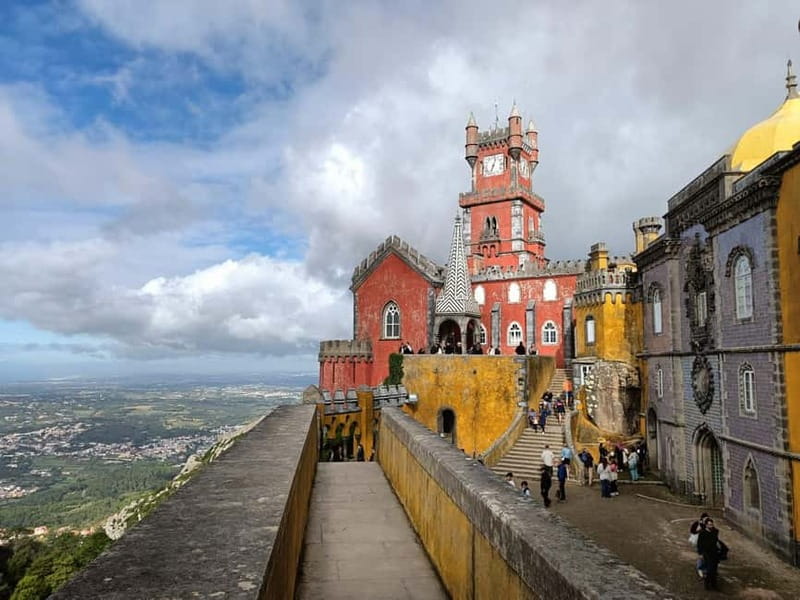 Lisbon: Sintra, Pena Palace, Moorish Castle & Regaleira Tour - Castle of the Moors: The Wind, The Walk, The View