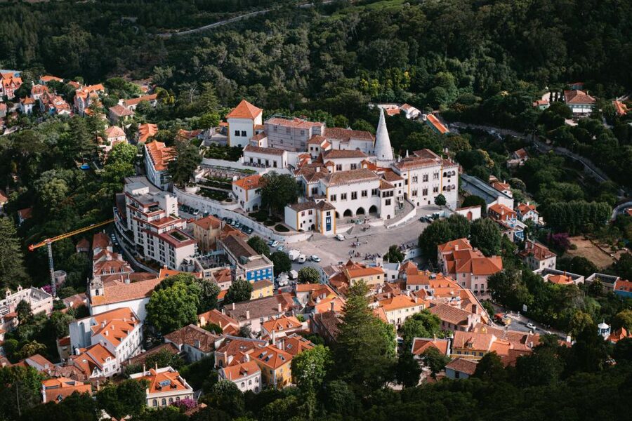Lisbon: Sintra, Regaleira with ticket guided tour by train - Timing and pacing in a 4.5-hour day