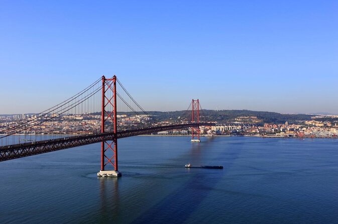 Lisbon Small Group 2h Sunset Sailing- Live Commentary & a Drink - Lisbon at Golden Hour, With Live Commentary and a Welcome Drink