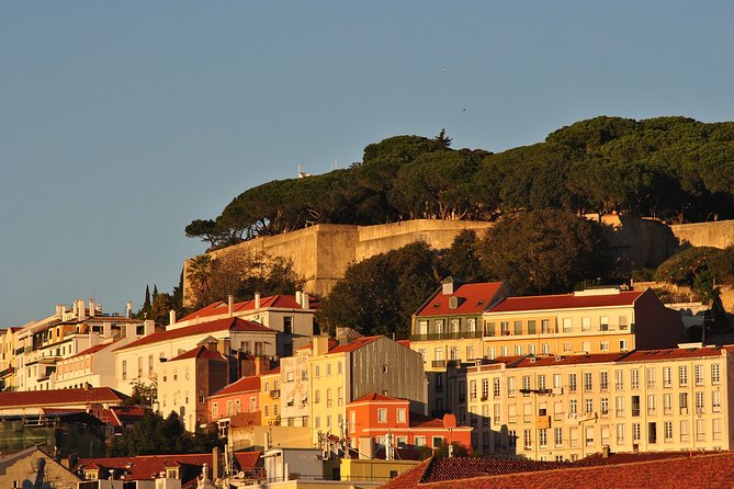 Lisbon Small Group 2h Sunset Sailing- Live Commentary & a Drink - Commerce Square: The City Center Translated to a River View