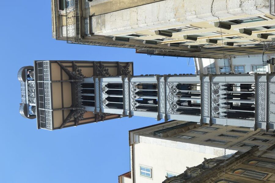 Lisbon: Starter Walking Tour to the highlights in German - Santa Justa Lift: the landmark and the real reason it’s famous