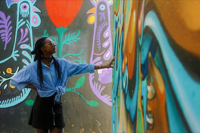 Lisbon: Street Art Tour - Chiado: quick hits of art context in 20 minutes