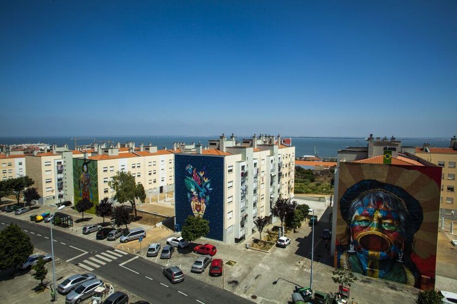 Lisbon: Street Art Tuk Tuk Tour - Worker villas and urban vegetable gardens: the everyday side of the city