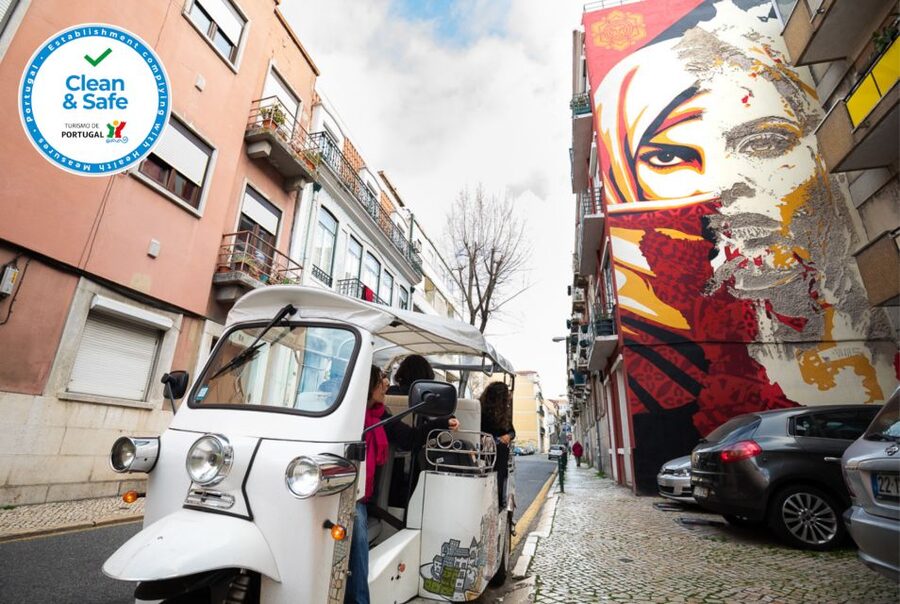 Lisbon: Street Art TukTuk Tour - Graça Historic District: Views, Murals, and the Bonus of Context