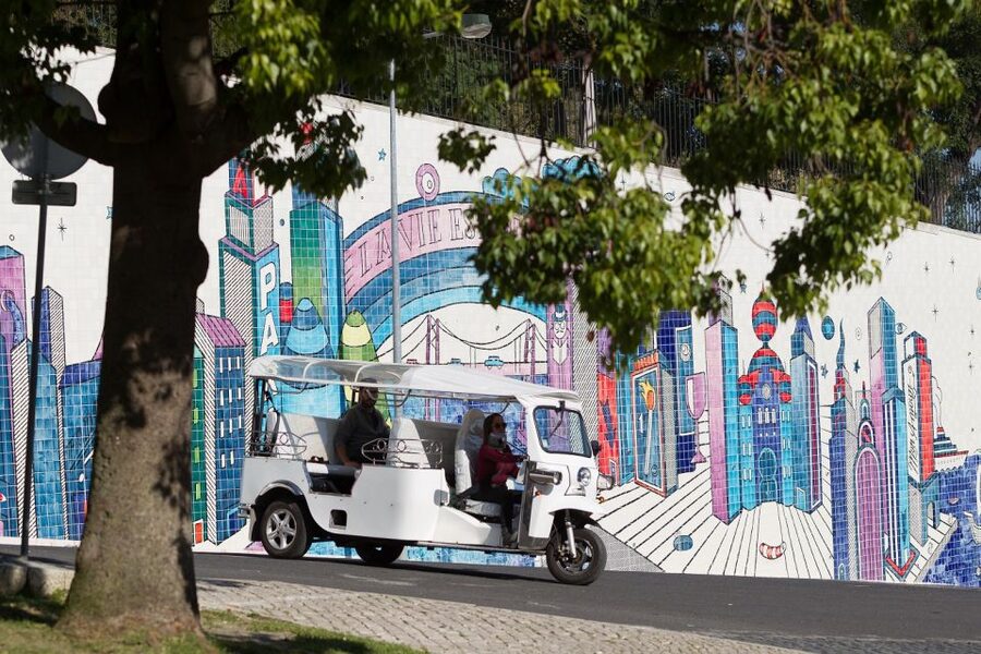 Lisbon: Street Art TukTuk Tour - Who This Street Art TukTuk Tour Fits Best