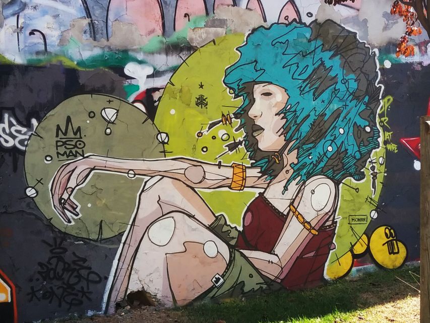 Lisbon: Street Art Walk - Mouraria, Secret Corners, and the Fresh Paint Challenge