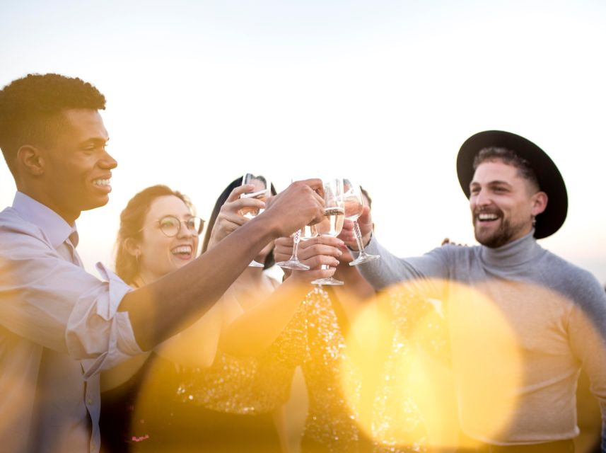 Lisbon: Sunset Boat Party Cruise with DJ and Open Bar - Your 2-Hour Route, From Commerce Square to Belém