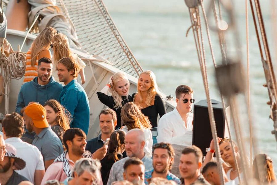 Lisbon: Sunset Boat Party Cruise with Music & Drinks - Drinks and food onboard, how to pace your night