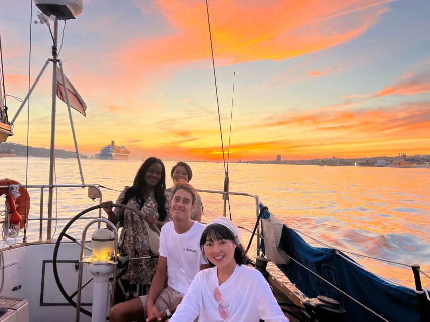Lisbon: Sunset Boat Tour with a drink - MAAT, Padrão dos Descobrimentos, and Champalimaud Foundation Views