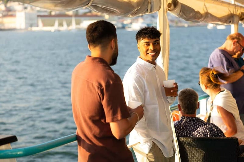 Lisbon: Sunset Boat Tour with Music and Drinks - FAQ