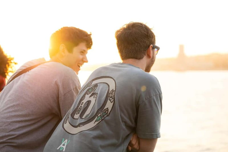 Lisbon: Sunset Boat Tour with Music and Drinks - Why This Rio Tejo Sunset Cruise Feels Like a Lisbon Night Out