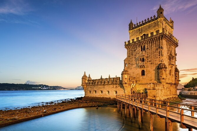 Lisbon : Sunset Catamaran Boat Tour with Music and Drinks - MAAT by Amanda Levete: modern art and architecture on the Tagus