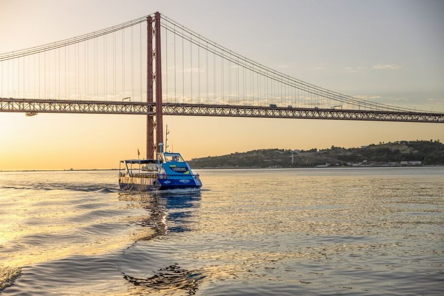 Lisbon: Sunset Cruise with Live DJ and Drinks - Where you board: the white pier at Cais da Ribeira das Naus