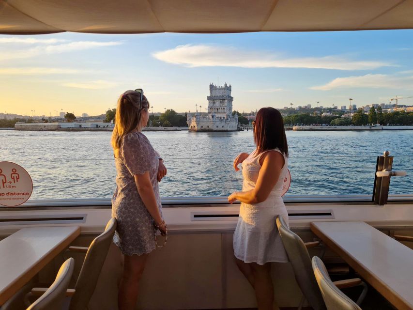Lisbon: Sunset Cruise with Welcome Drink and Snacks - Dolphin Possibility and How the Captain Handles It