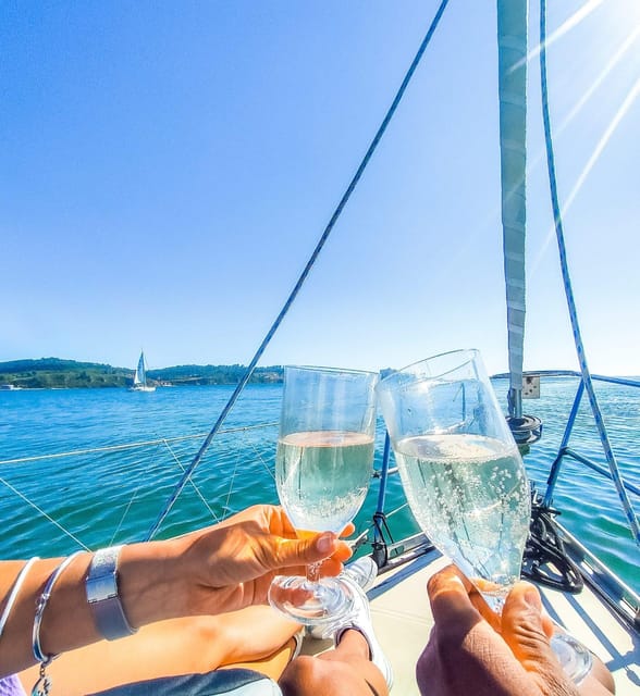 Lisbon: "Sunset" & "Day Tours" by boat, with drink and music - Getting to the boat: where Doca de Belém fits into your plans