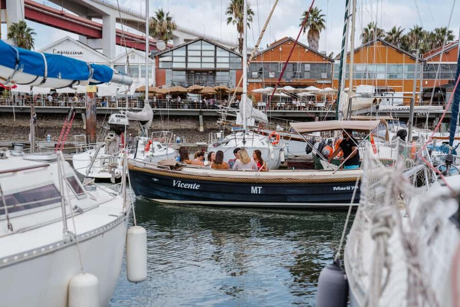 Lisbon – Sunset Porto Tonic Premium Boat Experience - A Porto tonic sunset that feels more local than touristy