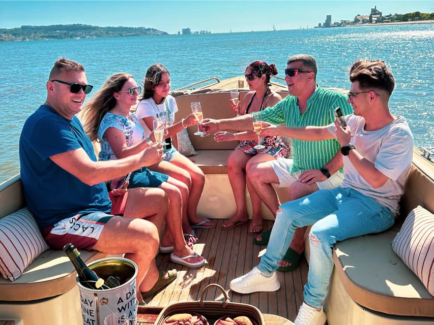 Lisbon – Sunset Porto Tonic Premium Boat Experience - Unlimited open bar: what you get for about $23