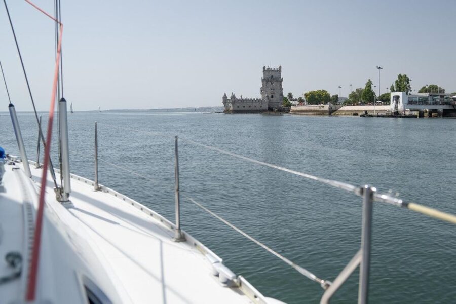 Lisbon: Sunset Sailing with Portuguese Wine and History - Should you book this Lisbon sunset sailing experience?