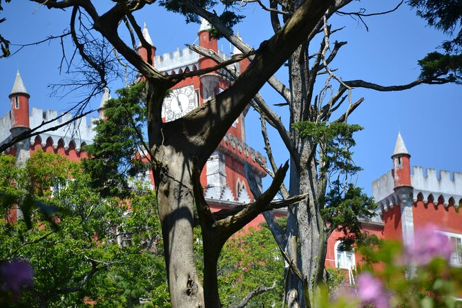 Lisbon Super Saver: 2-Day Sintra, Cascais, Fatima, Nazare and Obidos Small-Group Day Trips - Guide quality: the biggest swing factor in your experience